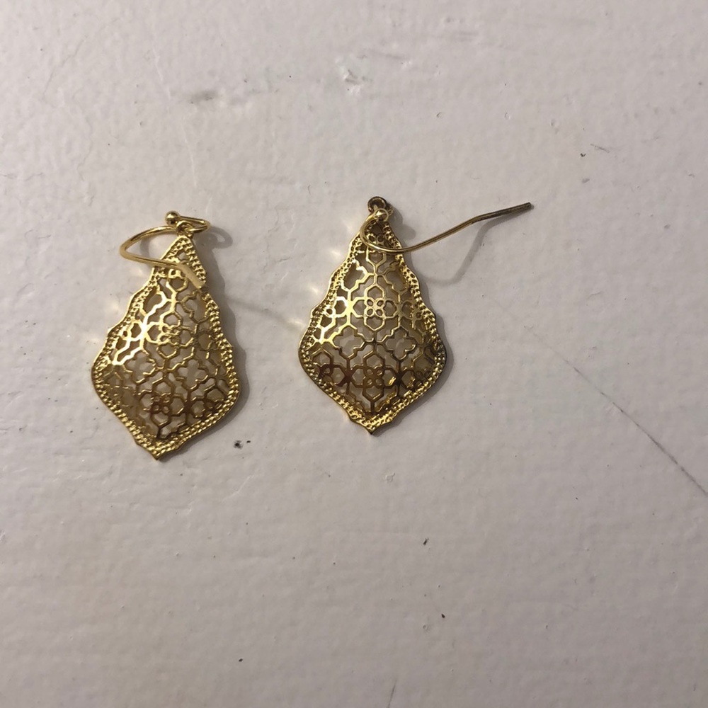 Kendra Scott Earrings!